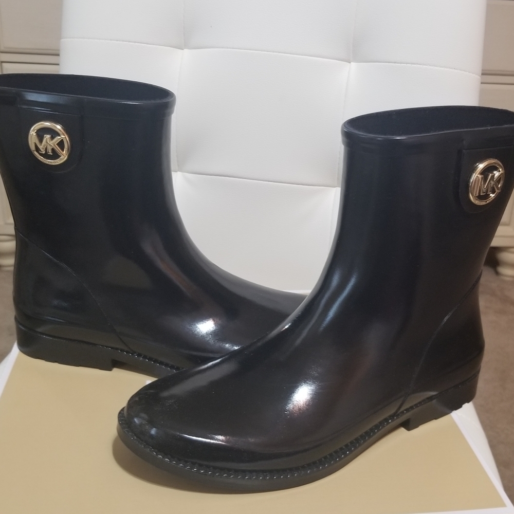 Michael Kors rainboots